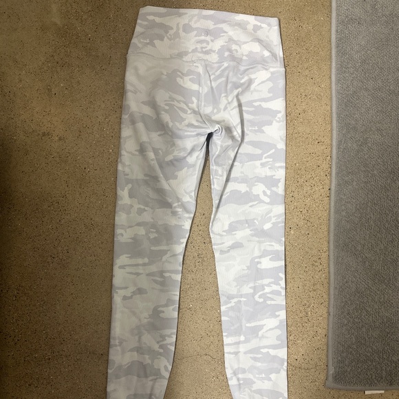Lululemon leggings - Picture 2 of 4